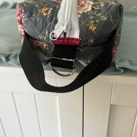 Quilted Floral Makeup Bag - Picture 6 of 11